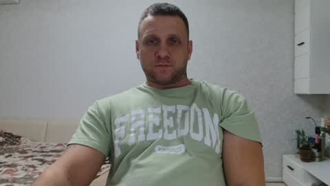 Snapshot of malchyshka chatting on 8, 1, 2025 malchyshka online show from 8, 1, 2025