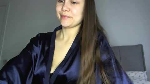 Snapshot of malinka_sweet19 chatting on 16, 12, 2025 malinka_sweet19 online show from 16, 12, 2025