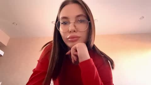 Phoebe online show from 26, 5, 2026
