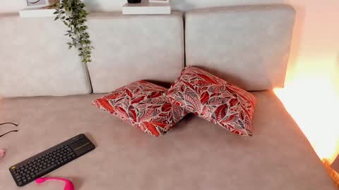 Snapshot of malka_burning chatting on 7, 2, 2025 Malka online show from 7, 2, 2025