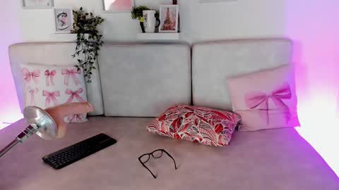 Snapshot of malka_burning chatting on 11, 3, 2025 Malka online show from 11, 3, 2025