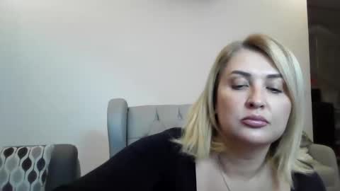 Snapshot of malorine chatting on 22, 11, 2025 malorine online show from 22, 11, 2025