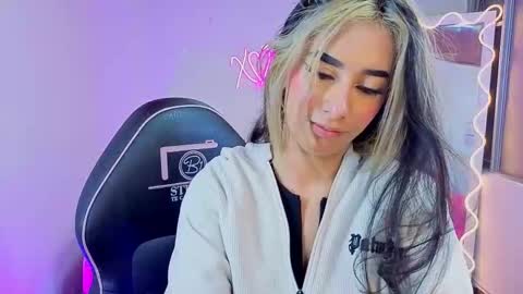 Malory  online show from 21, 11, 2025