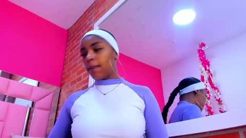 Snapshot of malu_horny_69 chatting on 9, 3, 2025 Melanie online show from 9, 3, 2025