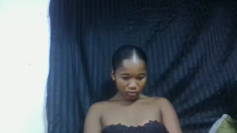 Snapshot of mamieriela chatting on 8, 2, 2026 mamieriela online show from 8, 2, 2026