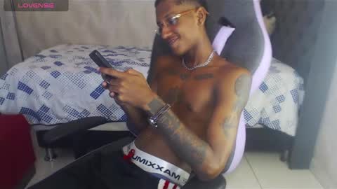 man_san11 online show from 24, 12, 2024