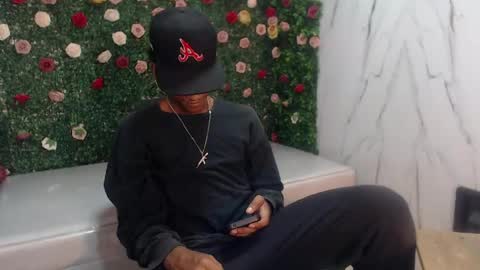 man_sant11 online show from 7, 6, 2026