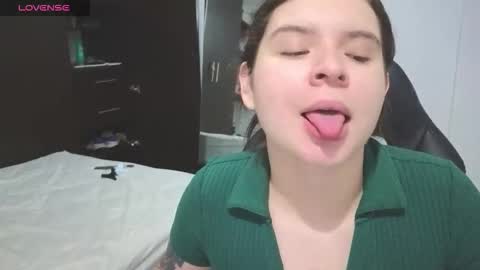 Snapshot of mandy_renzon1_ chatting on 14, 10, 2025 M A N D Y online show from 14, 10, 2025