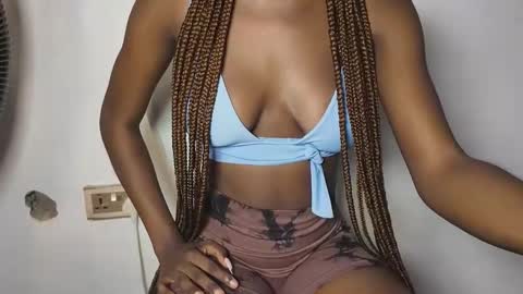 Snapshot of mandymia chatting on 26, 11, 2025 mandymia online show from 26, 11, 2025