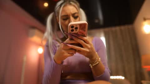 Anto Lovense is Active My pleasure is in your hands Private is Open online show from 28, 9, 2025