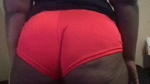 Snapshot of maniac45833 chatting on 5, 7, 2026 Yamsandcams online show from 5, 7, 2026