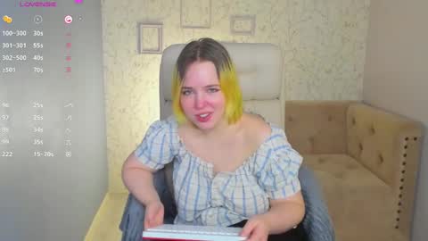 manic_pixie_ online show from 2, 2, 2025