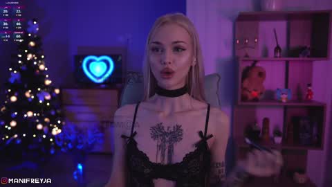 Snapshot of manifreyja chatting on 6, 1, 2025 Amelie online show from 6, 1, 2025