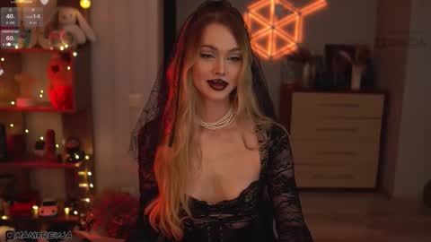 Snapshot of manifreyja chatting on 24, 10, 2025 Amelie online show from 24, 10, 2025