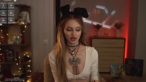 Snapshot of manifreyja chatting on 18, 11, 2025 Amelie online show from 18, 11, 2025