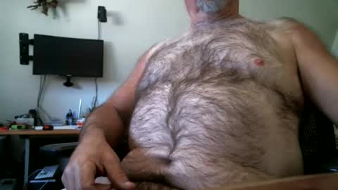 Snapshot of manleg439 chatting on 4, 3, 2025 manleg439 online show from 4, 3, 2025