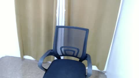 Snapshot of manliguezaris33 chatting on 13, 5, 2026 manliguezaris33 online show from 13, 5, 2026