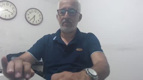 Manolito online show from 23, 2, 2025