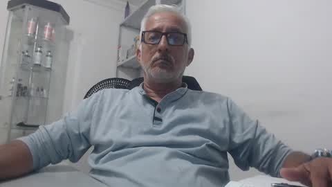 Manolito online show from 21, 10, 2025