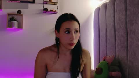 Manu  online show from 9, 4, 2026