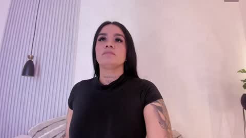 manuela_montes_ online show from 29, 4, 2026