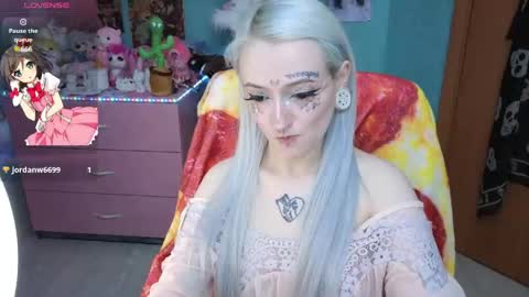 Manuela online show from 16, 4, 2026