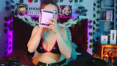 Maria Paula online show from 11, 3, 2025