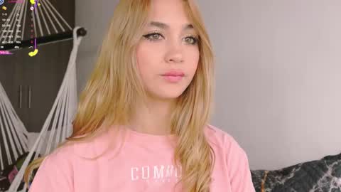 Snapshot of mara__ross chatting on 15, 10, 2025 Mara Independent Model online show from 15, 10, 2025