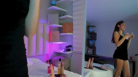 Snapshot of maraia_ford chatting on 3, 10, 2025 Mara online show from 3, 10, 2025
