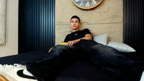 Snapshot of marcus_jeron chatting on 3, 5, 2026 marcus_jeron online show from 3, 5, 2026