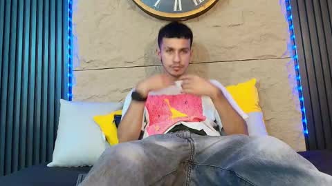 Snapshot of marcus_jeron chatting on 8, 5, 2026 marcus_jeron online show from 8, 5, 2026