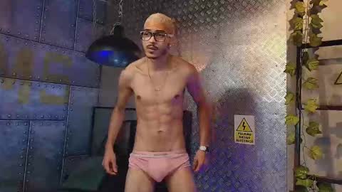 Snapshot of marcusrain_ chatting on 5, 3, 2026 Marcus online show from 5, 3, 2026