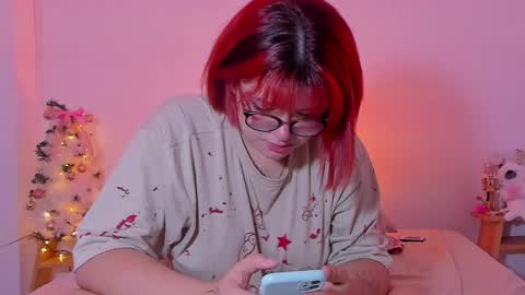 Snapshot of marcy_grey chatting on 24, 12, 2024 danna online show from 24, 12, 2024