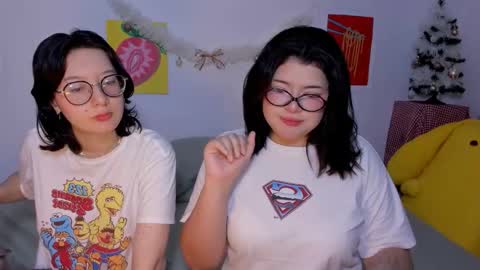 Snapshot of marcy_grey chatting on 15, 12, 2025 danna online show from 15, 12, 2025