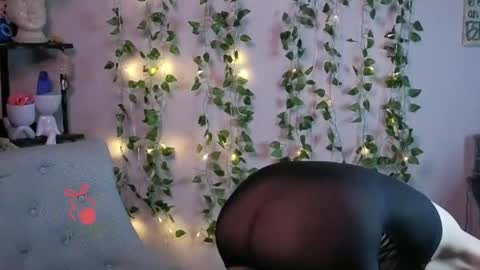 Snapshot of margauxsavant chatting on 16, 9, 2025 Margaux Savant online show from 16, 9, 2025