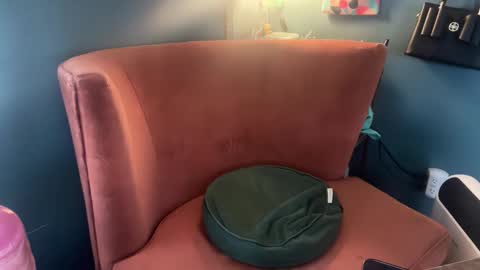 Snapshot of margolane chatting on 1, 12, 2025 Elle online show from 1, 12, 2025