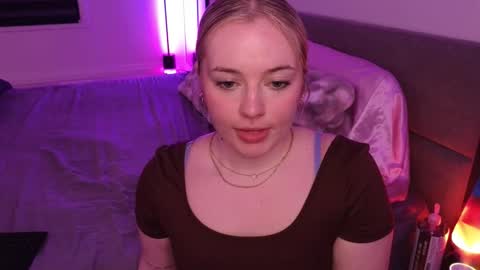 margot_robbie7 online show from 11, 3, 2026