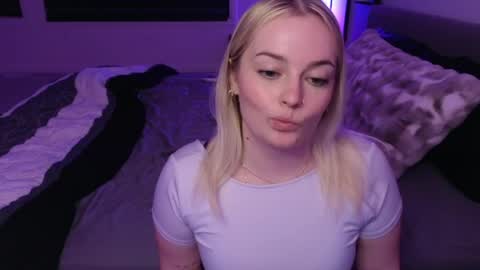 margot_robbie7 online show from 20, 5, 2026