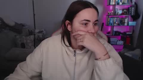 mari moore online show from 25, 2, 2026