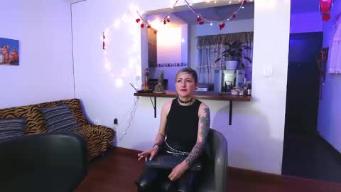 Maria fernanda online show from 11, 2, 2025