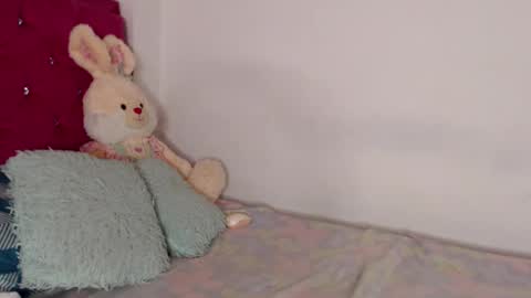 Giselle Mara  online show from 8, 11, 2025