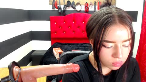 Marian online show from 12, 12, 2024