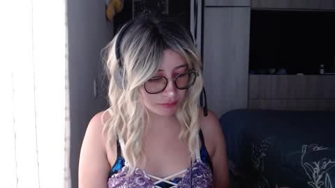 Snapshot of mariana124_ chatting on 16, 9, 2025 Mariana online show from 16, 9, 2025
