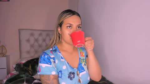 Mariana Roe online show from 17, 1, 2025