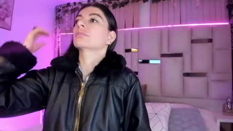 mariana__thompson online show from 28, 7, 2026