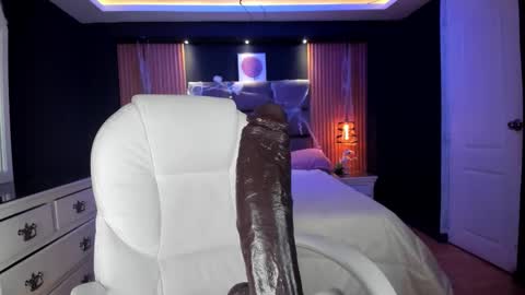 Snapshot of mariana_castro9 chatting on 25, 10, 2025 Mariana Castro online show from 25, 10, 2025