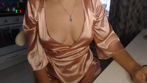 MarianaMur online show from 1, 2, 2025