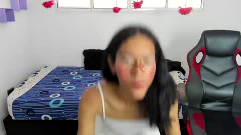 Snapshot of mariana_ofc chatting on 4, 3, 2025 Mariana online show from 4, 3, 2025