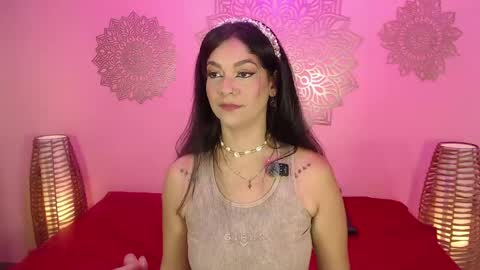 Snapshot of marianamontezz chatting on 9, 5, 2026 online show from 9, 5, 2026