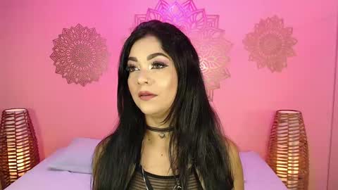 Snapshot of marianamontezz chatting on 19, 5, 2026 online show from 19, 5, 2026